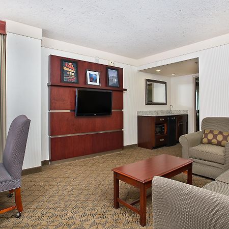 Holiday Inn University Plaza-Bowling Green By Ihg מראה חיצוני תמונה